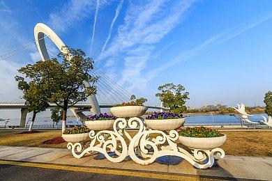 国产单机动作解谜游戏《暗黑穿梭》上架Steam